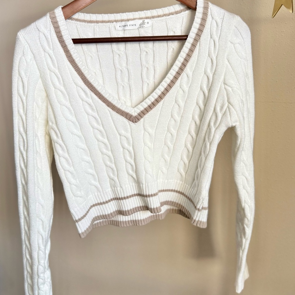 Altar’d State Cable Knit Cropped Sweater Cream Taupe Trim V Neck Medium